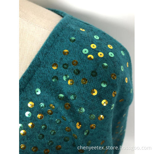Emeralds with irregular long sleeves
